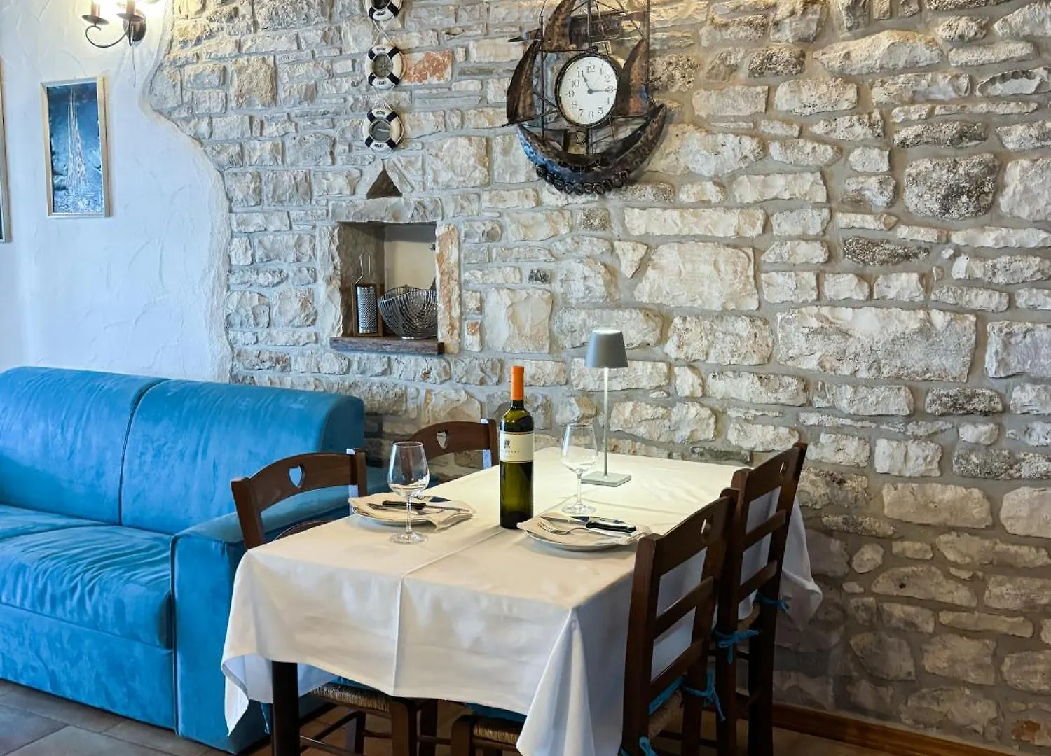 City Center Coastal Escape - Apartments With Sea View Or Cozy Room Novigrad Istria