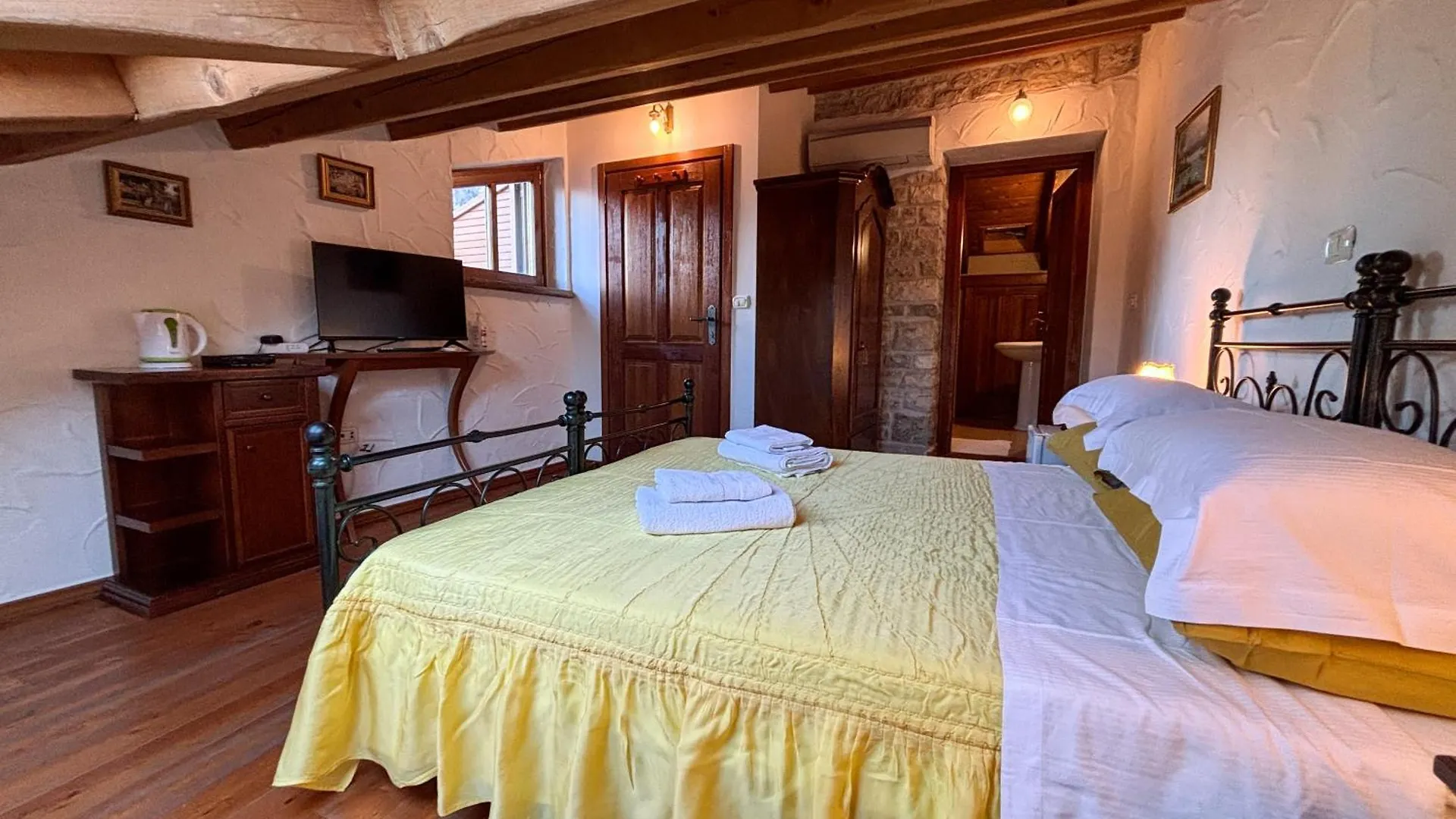 City Center Coastal Escape - Apartments With Sea View Or Cozy Room Novigrad Istria Horvátország