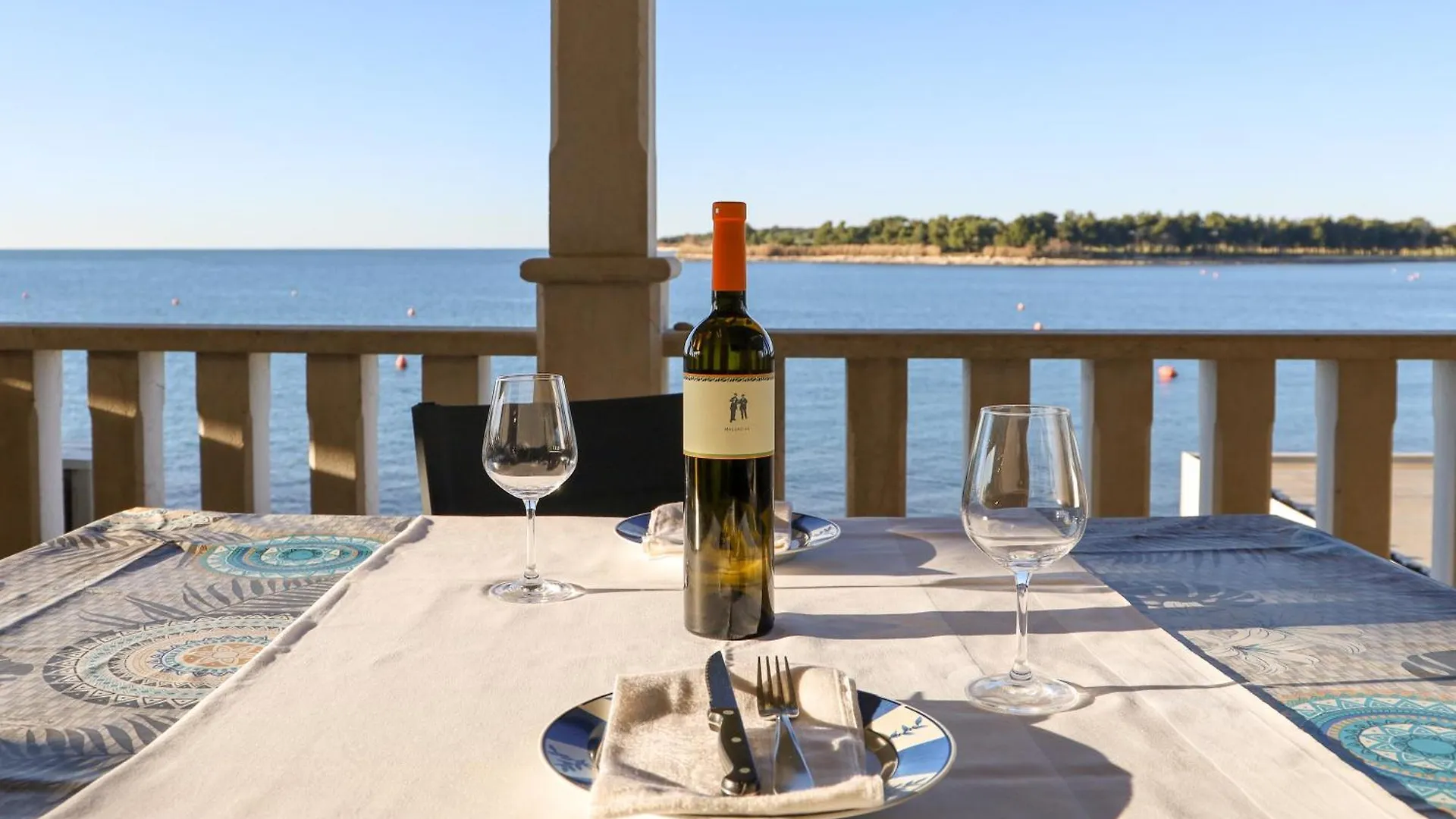 City Center Coastal Escape - Apartments With Sea View Or Cozy Room Novigrad Istria