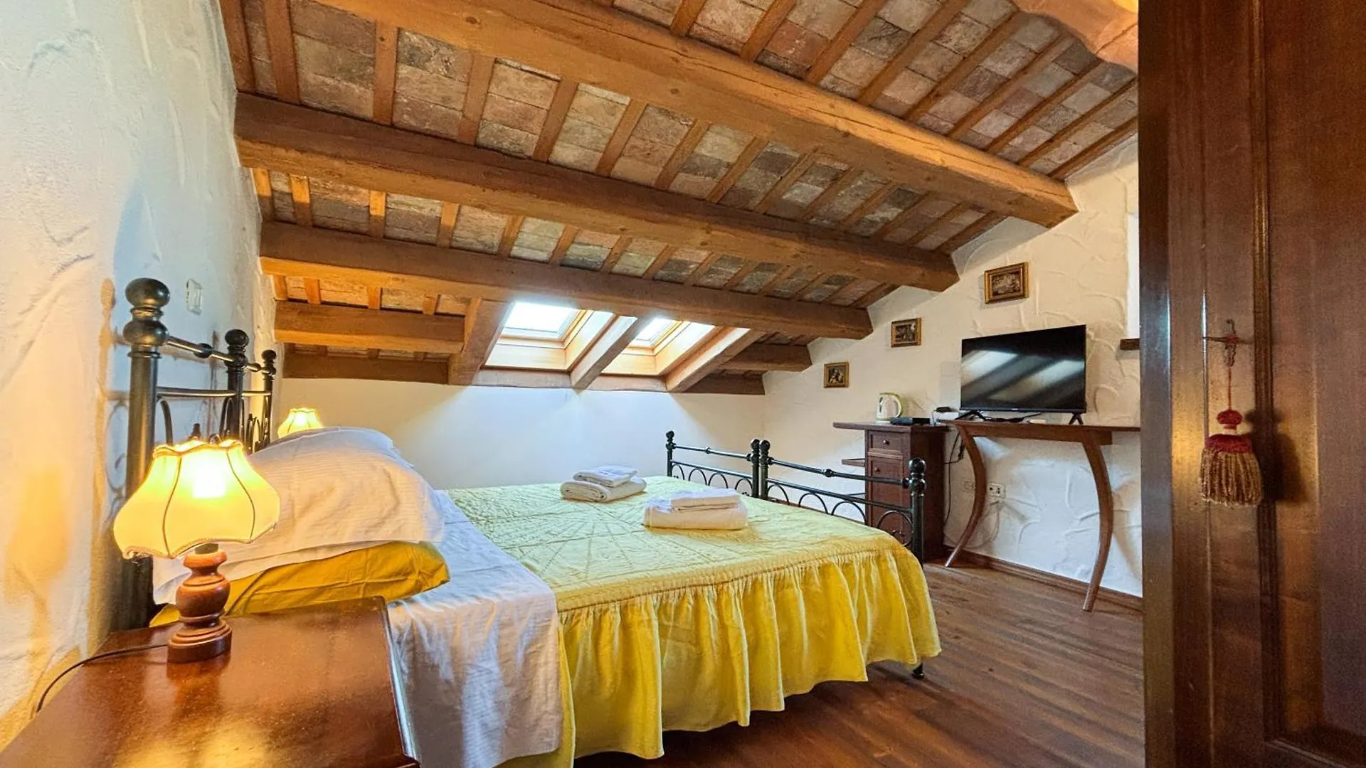 City Center Coastal Escape - Apartments With Sea View Or Cozy Room Novigrad Istria